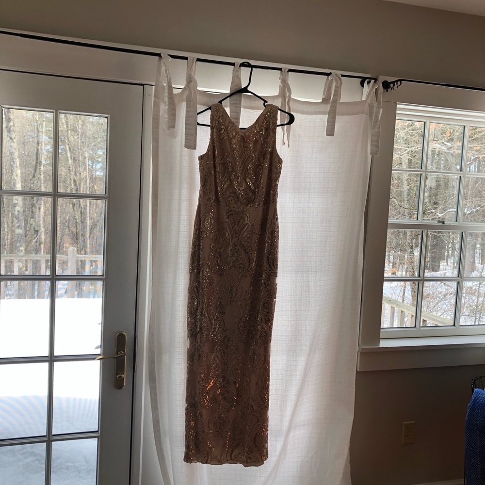 EUC Quiz Sleeveless Sequin Full length Gown - Champagne Gold w/Peachy/Rose Tones - Picture 14 of 15